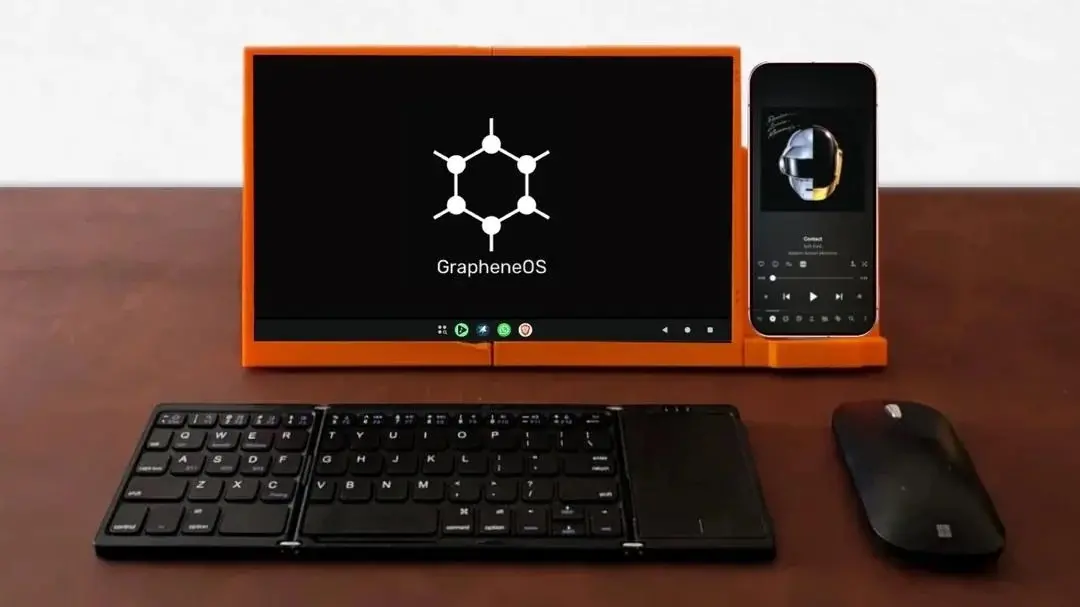 This GrapheneOS lapdock turns a Pixel 9 into the laptop Google never made