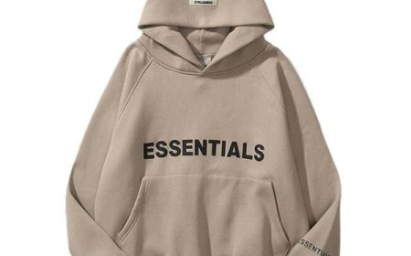 Essential Hoodie: Make Every Day a Style Statement