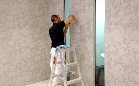 10 Reasons to Hire Professional Wallpaper Fixing Installers