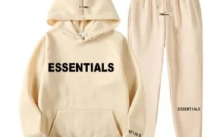 Essential Cotton Hoodie – Breathable and Ultra Comfortable