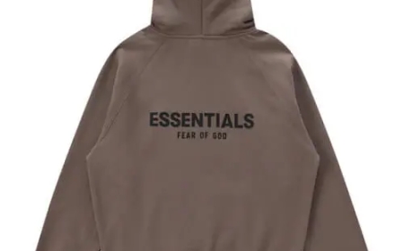 Essentials Hoodie: A Streetwear Staple for Modern Comfort