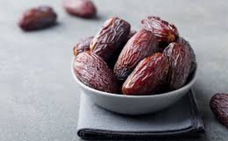 Dates Benefits: Nature’s Sweet Gift for Health and Vitality