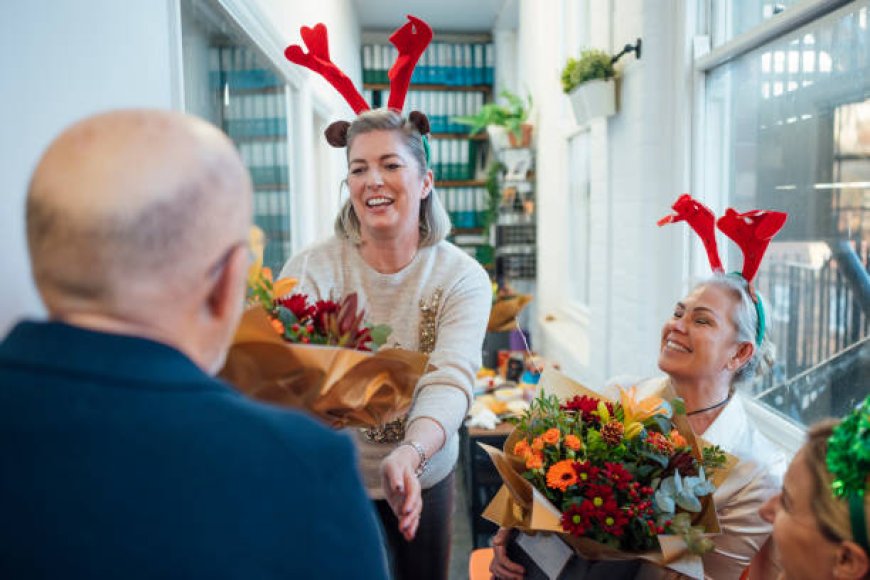 Top 12 Luxury Christmas Hampers for UK Businesses