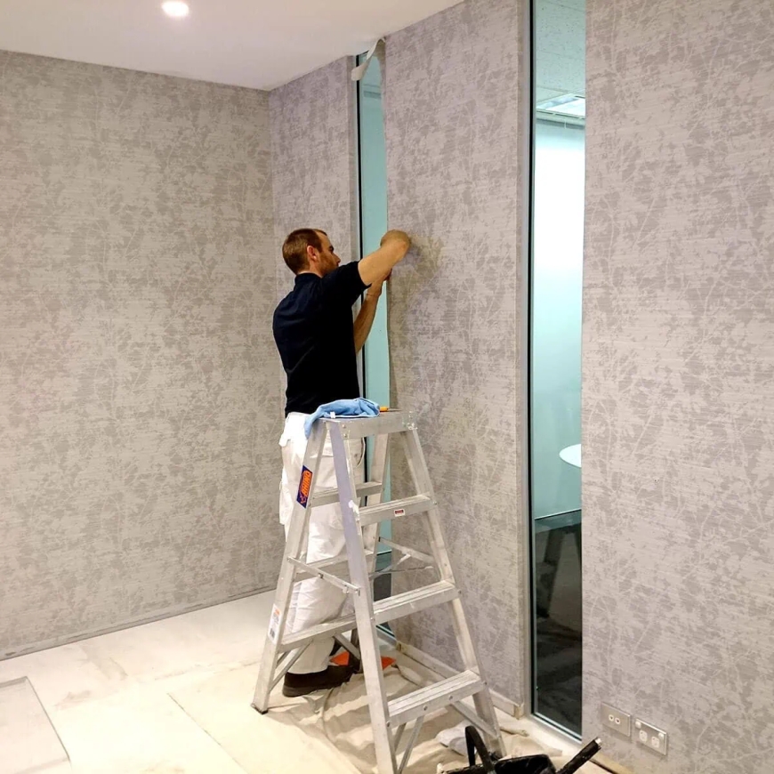 10 Reasons to Hire Professional Wallpaper Fixing Installers